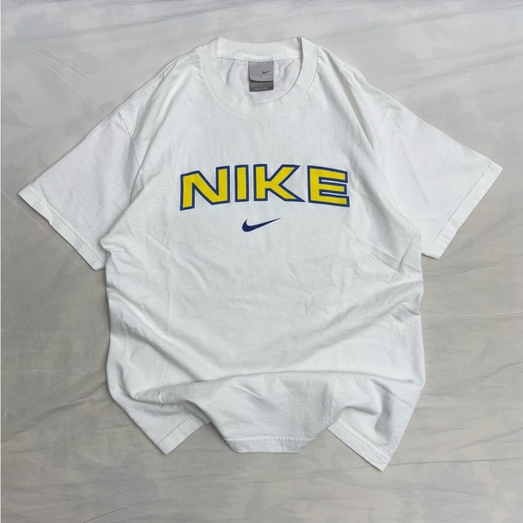 Nike Other - Y2K Nike Spellout Tee